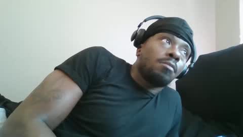 Snapshot of urbandicc214 chatting on 02/20/25, 06:57 UrbanDicc online show from 02/20/25, 06:57