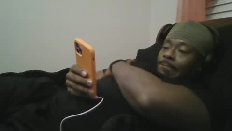 Snapshot of urbandicc214 chatting on 02/21/25, 01:44 UrbanDicc online show from 02/21/25, 01:44