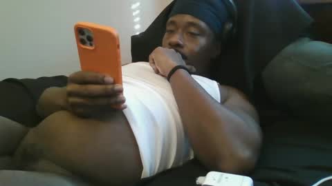 Snapshot of urbandicc214 chatting on 02/23/25, 11:14 UrbanDicc online show from 02/23/25, 11:14