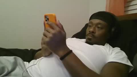 Snapshot of urbandicc214 chatting on 02/28/25, 06:10 UrbanDicc online show from 02/28/25, 06:10