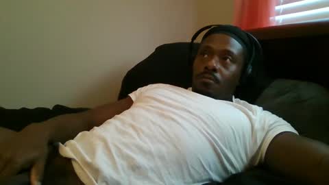 Snapshot of urbandicc214 chatting on 02/28/25, 02:20 UrbanDicc online show from 02/28/25, 02:20