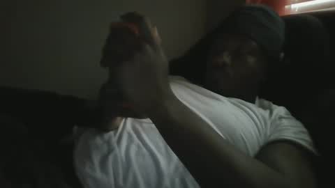 Snapshot of urbandicc214 chatting on 03/07/25, 01:40 UrbanDicc online show from 03/07/25, 01:40