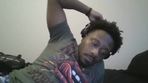 Snapshot of urbandick5 chatting on 03/11/25, 11:48 urbandick5 online show from 03/11/25, 11:48