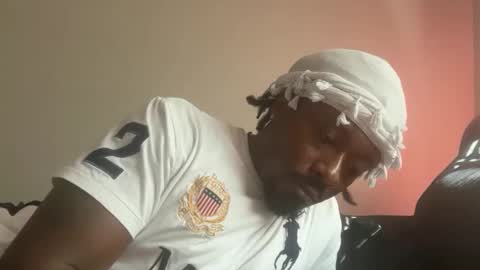 Snapshot of urbandick5 chatting on 10/30/25, 07:14 urbandick5 online show from 10/30/25, 07:14