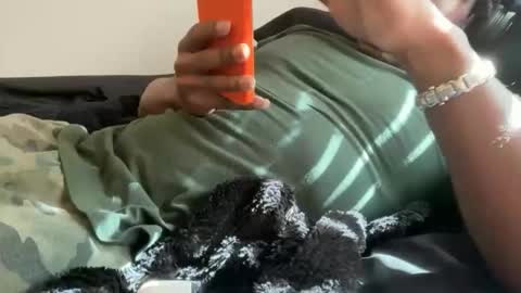 Snapshot of urbandick5 chatting on 11/26/25, 06:09 urbandick5 online show from 11/26/25, 06:09