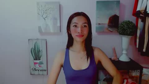 Snapshot of urblossom_princess chatting on 05/06/26, 08:19 urblossom_princess online show from 05/06/26, 08:19