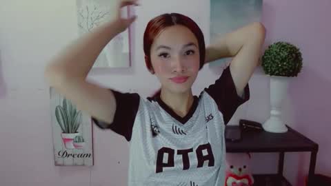 Snapshot of urblossom_princess chatting on 05/25/26, 06:52 urblossom_princess online show from 05/25/26, 06:52