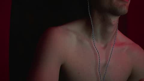 urboytoy_512 online show from 12/18/24, 09:14