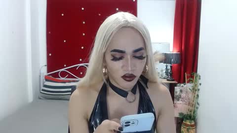 Snapshot of urcumgirlasiants chatting on 02/13/25, 07:10 KENDALL online show from 02/13/25, 07:10