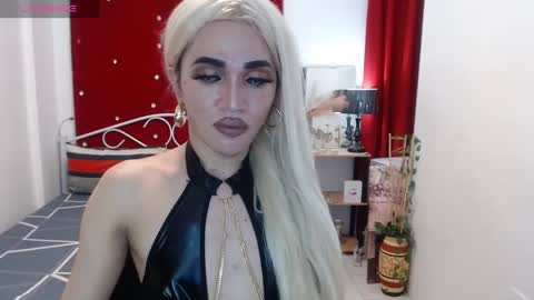 Snapshot of urcumgirlasiants chatting on 03/04/25, 03:26 KENDALL online show from 03/04/25, 03:26