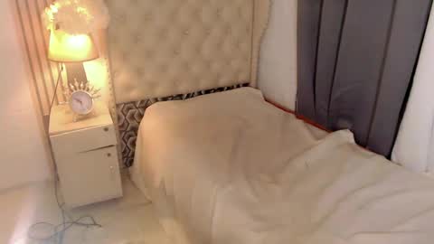 urdream_bride online show from 02/25/25, 06:53