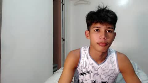 urdreamboy_clarin online show from 06/14/26, 06:48