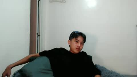 urdreamboy_prince online show from 06/12/26, 07:02
