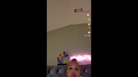 Snapshot of urfaveriri chatting on 12/05/25, 10:24 urfaveriri online show from 12/05/25, 10:24