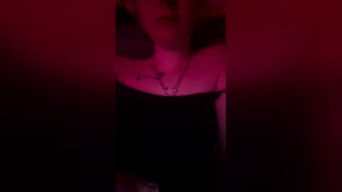 urfavvbrunette18 online show from 04/29/26, 02:59