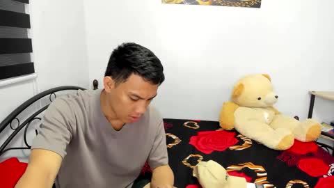 Snapshot of urfucker_vinz chatting on 03/17/26, 01:03 urfucker_vinz online show from 03/17/26, 01:03