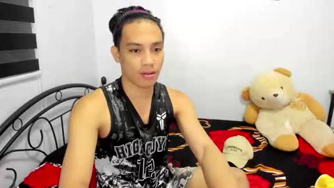 Snapshot of urfucker_vinz chatting on 03/22/26, 01:03 urfucker_vinz online show from 03/22/26, 01:03