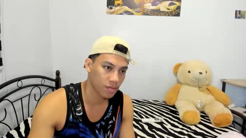 urfucker_vinz online show from 05/11/26, 02:45
