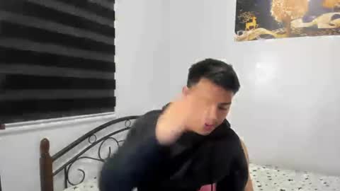 urfucker_vinz online show from 07/08/26, 12:42