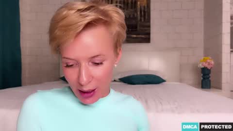 Snapshot of urgoddessjenny chatting on 02/08/25, 01:54 Jenny online show from 02/08/25, 01:54