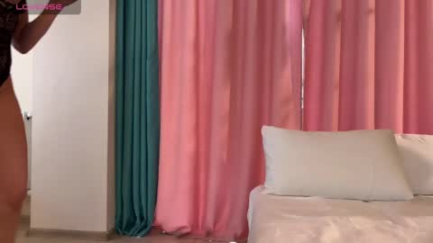 Jenny online show from 04/11/26, 08:40