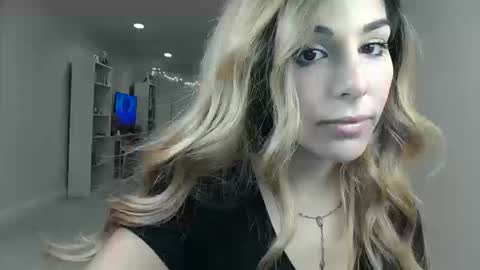 Snapshot of urgoddessmarla chatting on 10/14/25, 01:17 Goddess Marla online show from 10/14/25, 01:17