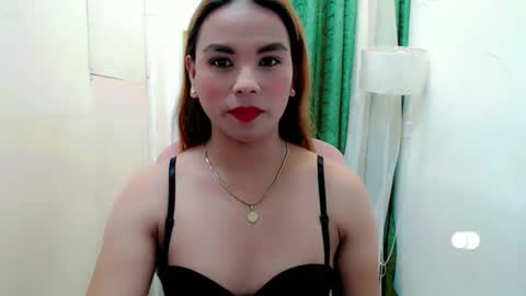 Snapshot of urhotdana chatting on 11/23/25, 09:20 Diane online show from 11/23/25, 09:20