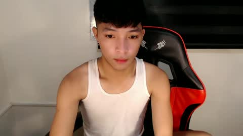 Snapshot of urhotethanxx chatting on 06/15/26, 04:31 Ethan online show from 06/15/26, 04:31