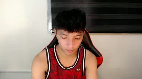 Snapshot of urhotethanxx chatting on 06/25/26, 10:47 Ethan online show from 06/25/26, 10:47