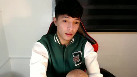 Snapshot of urhotethanxx chatting on 07/02/26, 05:52 Ethan online show from 07/02/26, 05:52