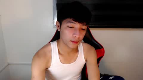 Snapshot of urhotethanxx chatting on 07/16/26, 04:35 Ethan online show from 07/16/26, 04:35
