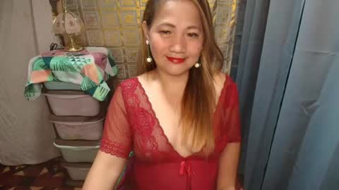 Snapshot of urhotmomzoey chatting on 07/14/26, 01:50 urhotmomzoey online show from 07/14/26, 01:50