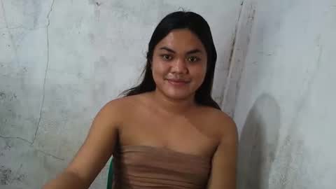 urhottie_bella online show from 03/18/26, 12:36