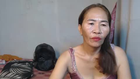 urhotvivian11 online show from 10/03/25, 01:57