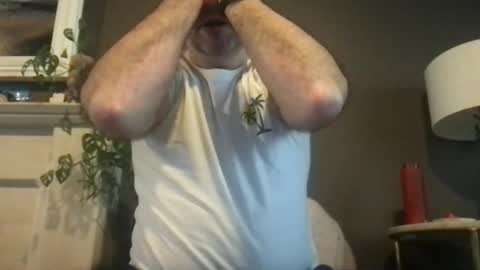 Snapshot of urhungdaddy8 chatting on 02/18/26, 03:41 Hung Daddy online show from 02/18/26, 03:41