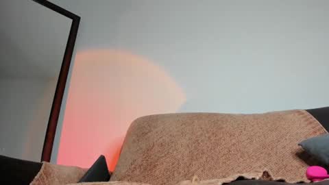 urimare_south online show from 09/24/25, 02:20