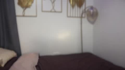 Amira online show from 04/27/26, 01:47