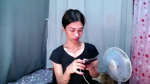 urloverjasmine_xx online show from 05/15/26, 10:50