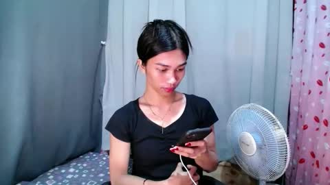 urloverjasmine_xx online show from 05/15/26, 11:45