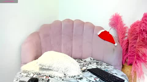 Love online show from 12/11/24, 04:18