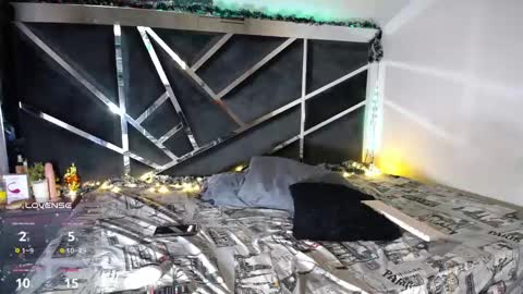 Love online show from 12/24/24, 06:28