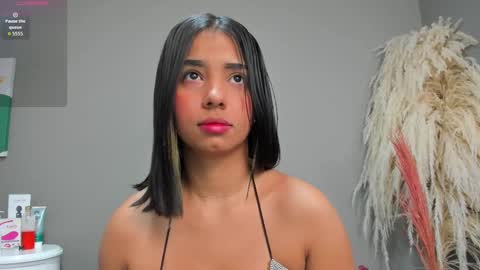 Love online show from 09/18/25, 08:11