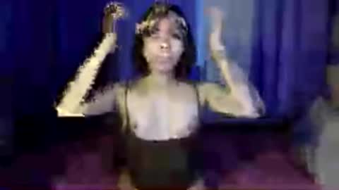 Snapshot of urlvelvypinoy chatting on 07/10/26, 09:56 Arney online show from 07/10/26, 09:56