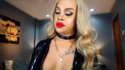 Snapshot of urmajestytyra chatting on 01/17/25, 05:32 UrMajestyTyra online show from 01/17/25, 05:32