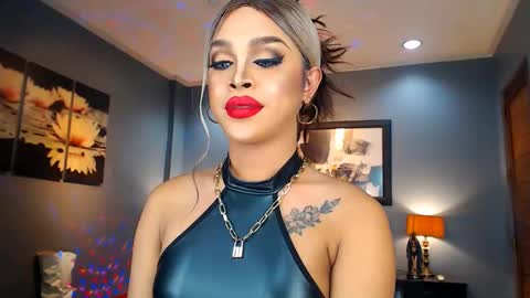 Snapshot of urmajestytyra chatting on 01/18/25, 02:03 UrMajestyTyra online show from 01/18/25, 02:03