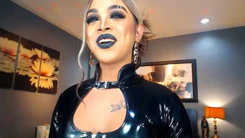 Snapshot of urmajestytyra chatting on 01/31/25, 05:30 UrMajestyTyra online show from 01/31/25, 05:30