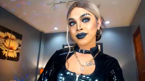 Snapshot of urmajestytyra chatting on 02/03/25, 12:36 UrMajestyTyra online show from 02/03/25, 12:36