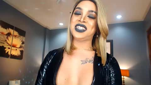 Snapshot of urmajestytyra chatting on 02/04/25, 06:25 UrMajestyTyra online show from 02/04/25, 06:25