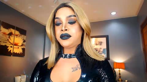 Snapshot of urmajestytyra chatting on 02/11/25, 07:02 UrMajestyTyra online show from 02/11/25, 07:02