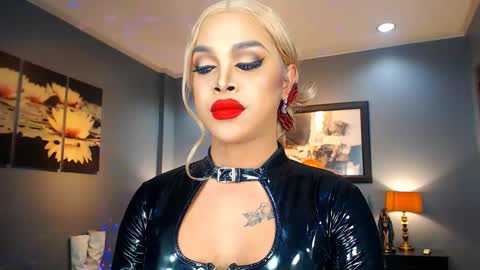 Snapshot of urmajestytyra chatting on 02/13/25, 05:37 UrMajestyTyra online show from 02/13/25, 05:37